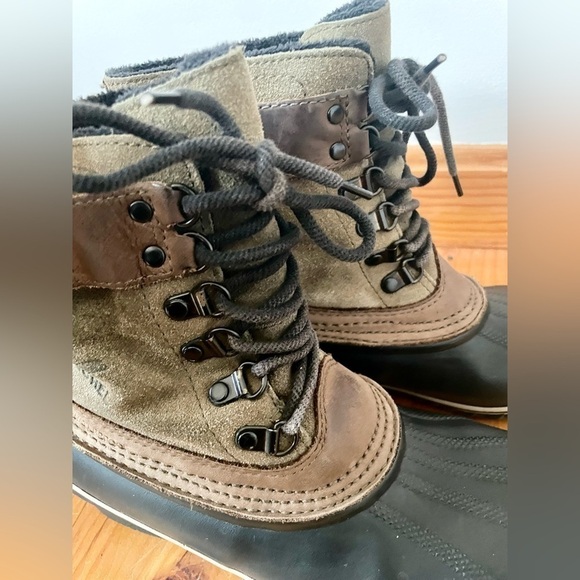 Sorel Women's Winter Fancy Lace Boot | Size 7 - Picture 7 of 15